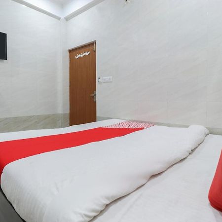 Oyo 69378 Trilok Dham Otel Vrindāvan Dış mekan fotoğraf